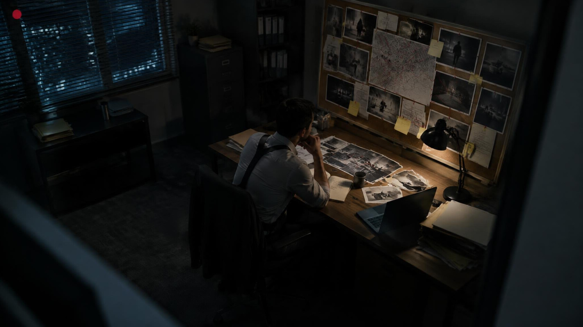detective working late
